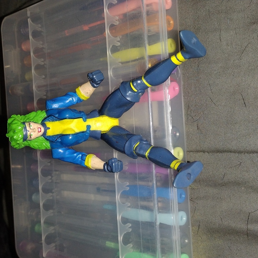 Action figure - Picture 2 of 3